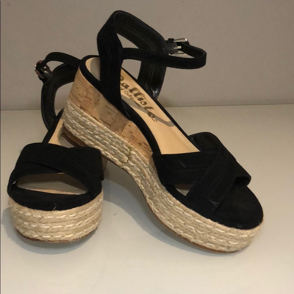 Black wedges Callisto of California
